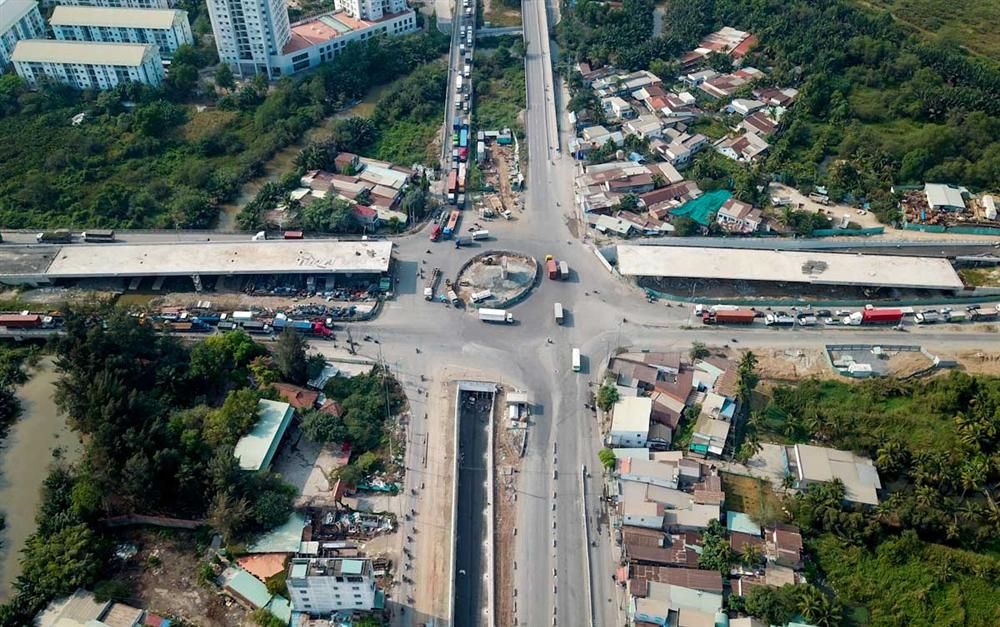 Đại lộ Phạm Văn Đồng